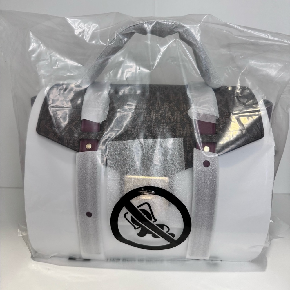 Michael Kors Manhattan Medium Leather and Logo Satchel - Picture 6 of 6